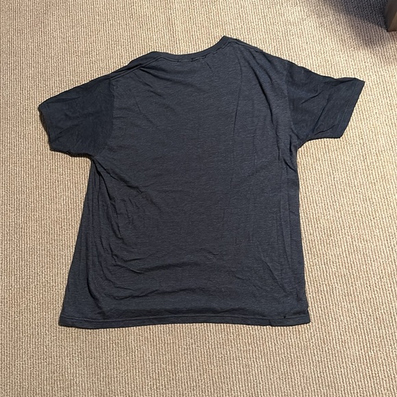 Jurassic Park Universal Studios Tee - Picture 3 of 4